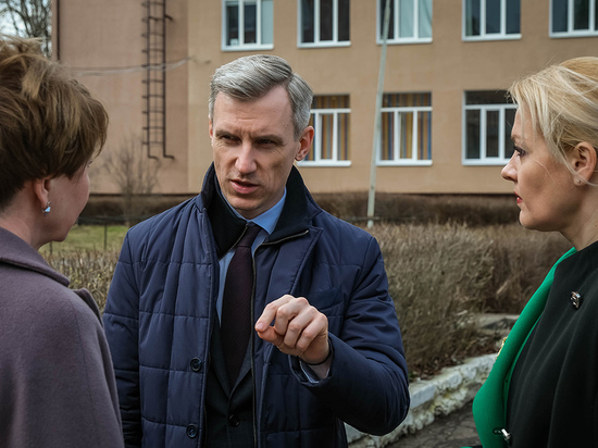 Врио Губернатора Смоленской области познакомился с работой Лицея Кирилла и Мефодия