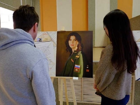 В Кирове фотографии «Жён героев» переехали в ДК «Космос»