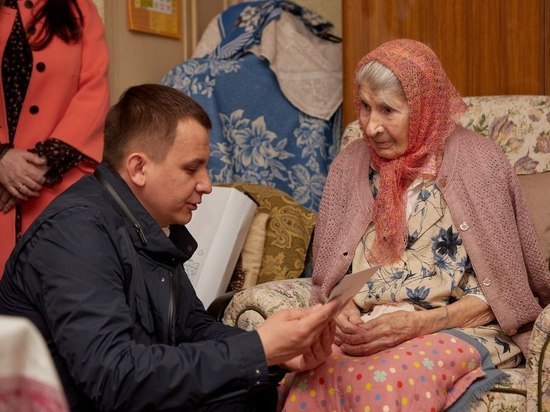Участница ВОВ из Курска Фаина Коршунова отметила 100-летний юбилей