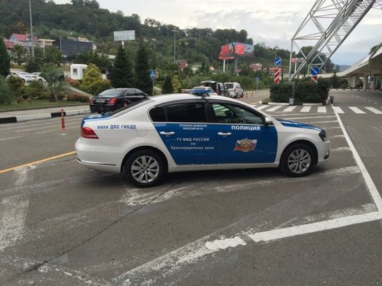 В Сочи остановили автомобиль с винтовками и гранатометом