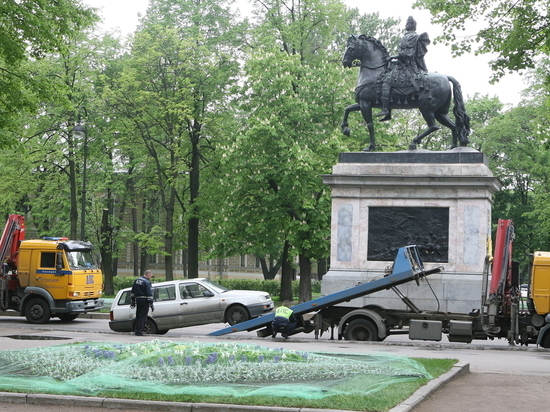 Когда в Петербурге применяется эвакуация в зонах действия знаков «Остановка запрещена»