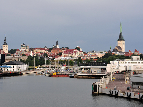 Корабль ВМС Германии и фрегат ВМС Португалии в составе группы НАТО зашли в порт Таллина