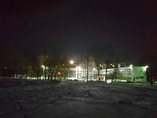 В Новосибирске неизвестный пытался ножом убить мальчика на школьном стадионе