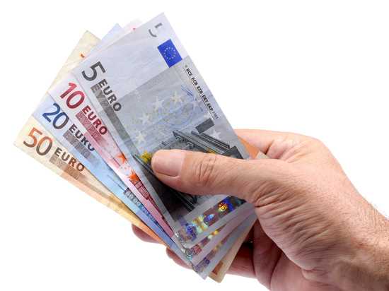 Какие банки в Германии выплачивают премии за открытие бесплатного счета