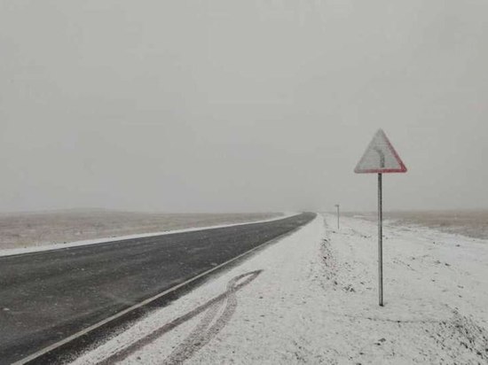 В Красноярском крае из-за мокрого снега запретили проезд автобусов по федеральной трассе
