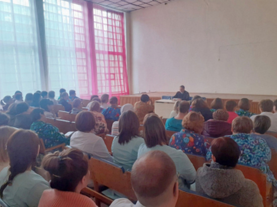 Сотрудникам Пестовской ЦРБ рассказали о популярных ловушках интернет-мошенников