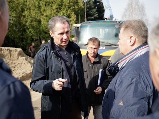 Губернатор Гладков проверил ход строительных работ на соцобъектах в Белгородском районе