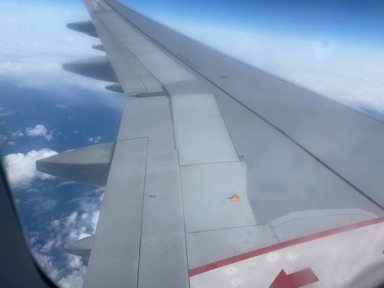 Самолет из Петербурга в Ереван совершил посадку в Грозном