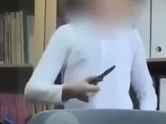 В московской школе ученик угрожал одноклассникам ножом