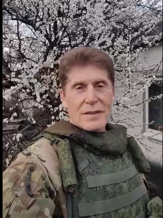 Губернатор Приморья насладился цветущим абрикосом в зоне СВО в Украине