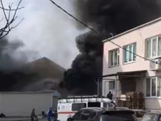 Мясной магазин загорелся в центре Чехова