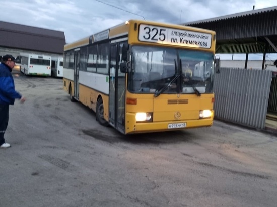 Жители Липецка проверили чистоту в тридцати автобусах