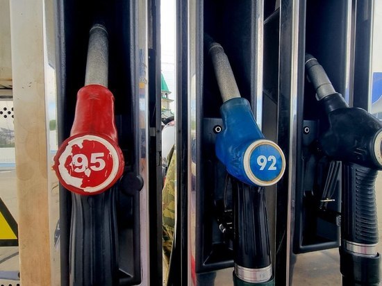 Бензин подорожал на двух АЗС Южно-Сахалинска