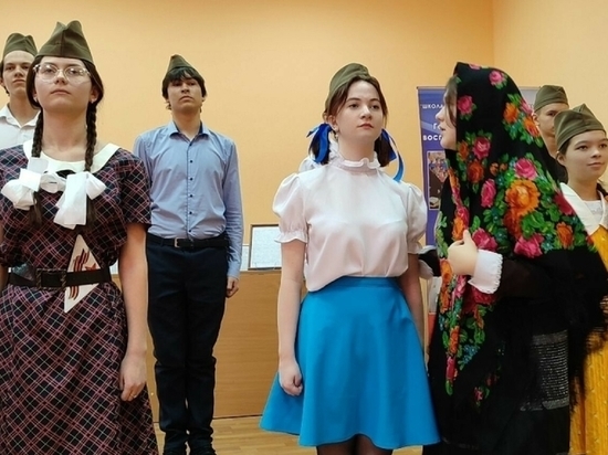 В школах Менделеевска стартовала «Эстафета героической летописи»
