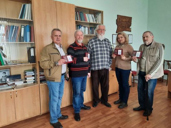 В Орле писателям вручили медали «200 лет со дня рождения Н.Я. Данилевского»