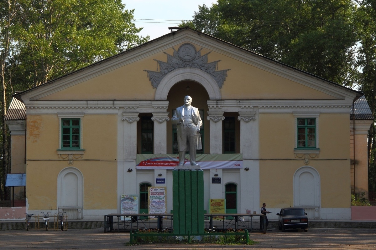 Поселок кула. Обелиск поселок Кулой. Памятник. Поселок Кулой камеры.