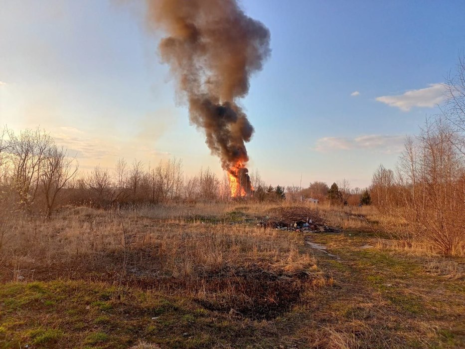 В Скопине Рязанской области загорелась газовая заправка: кадры с места пожара