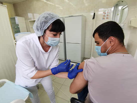 В поликлиниках Югры вакцинируют призывников