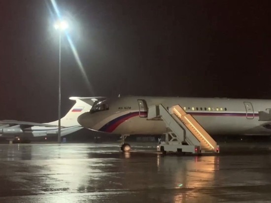 Самолет с освобожденными из украинского плена российскими военнослужащими приземлился в Чкаловском