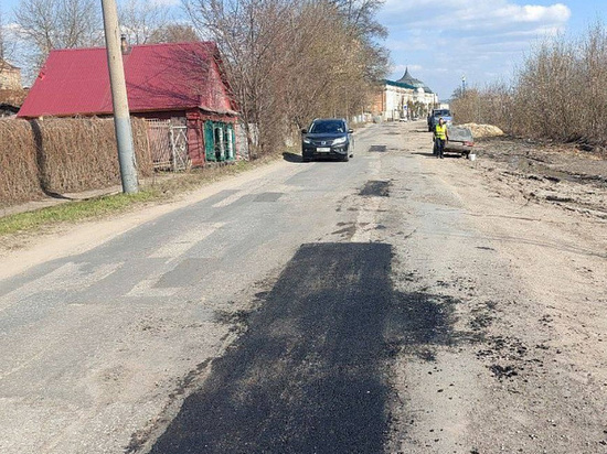 В Туле на улице Кирова, Новомосковском и Веневском шоссе ремонтируют дороги