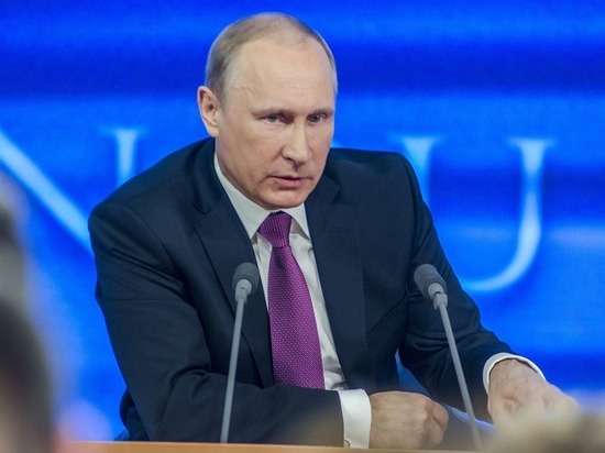 Путин поручил правительству увеличить доходы жителей Крыма