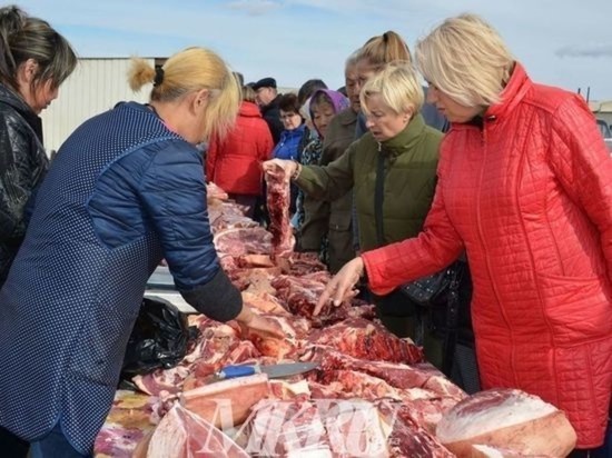 Ярмарка или супермаркет: «МК в Чите» узнал, где дешевле рыба, мясо, мёд и картошка