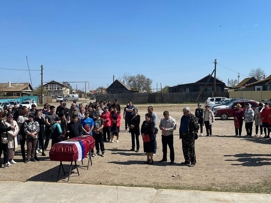 В Астраханской области простились с бойцом, погибшим в специальной военной операции на Украине