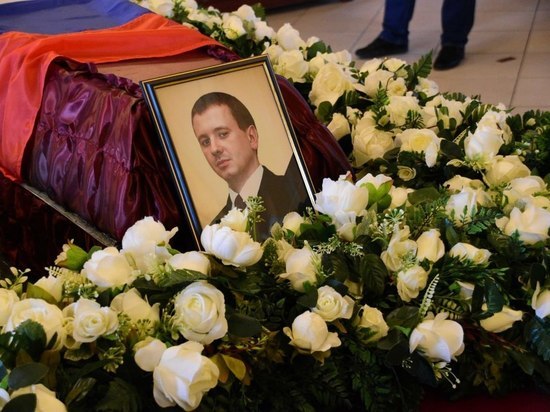 Прощание с погибшим на Донбассе Александром Скакуном прошло в Твери