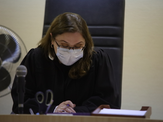 Двоих жителей Окуловского района будут судить за нападение на пенсионера