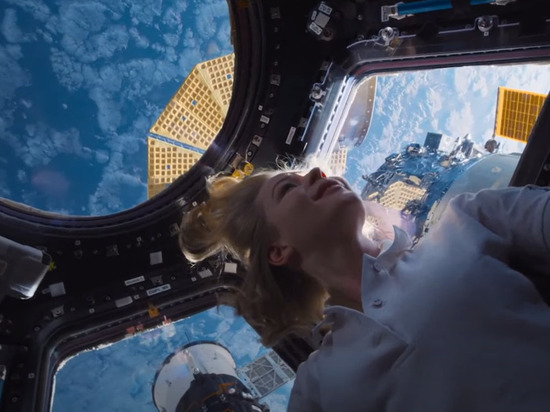 Кинокритик объяснил, для чего нужно было снимать фильм «Вызов» на борту МКС в 400 км от Земли