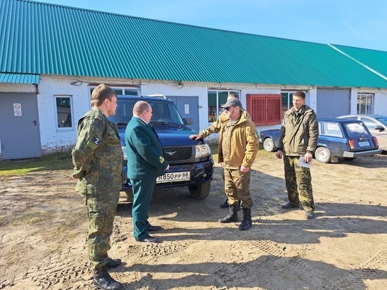 Тамбовские лесхозы передали УАЗ Патриот для участников спецоперации