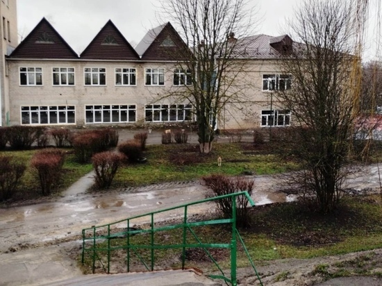 К Колпнянской ЦРБ заасфальтируют дорогу
