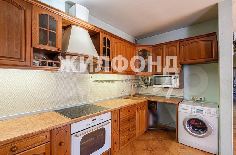 Фото В Новосибирске выставили на продажу квартиру с сауной и террасой за 25 млн рублей 2