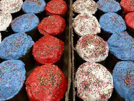 Из Кисловодска бойцам СВО отправят пасхальные куличи, окрашенные в цвет триколора