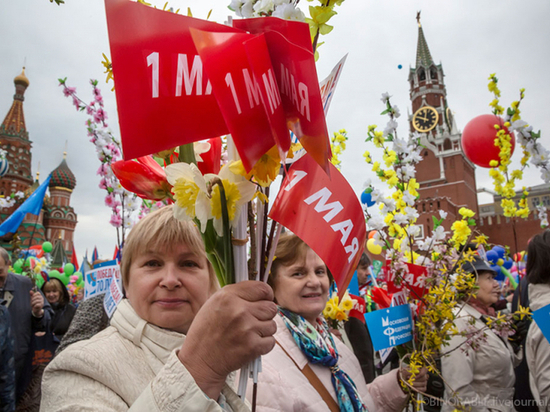 Житель Ярославля требует вернуть народные колонны на Первомай