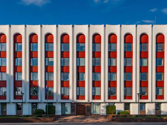 Глава МИД Белоруссии Алейник призвал к перемирию на Украине и начать переговоры