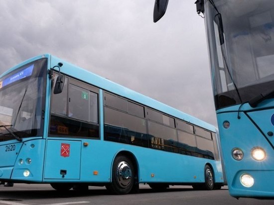 В Петербурге усилят автобусные маршруты до кладбищ в день Великой субботы и Пасхи