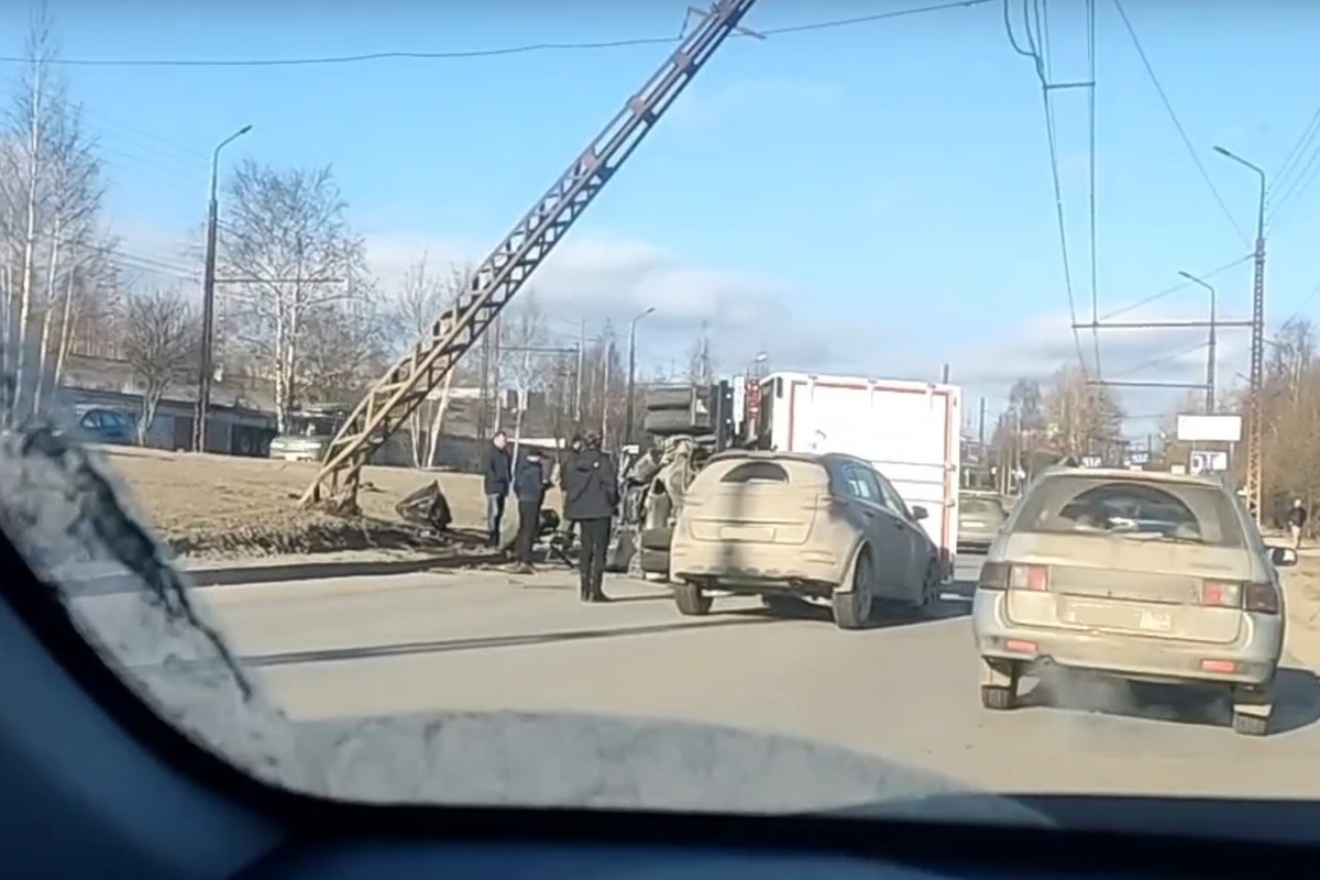 Массовое ДТП с участием трех автомобилей произошло в Петрозаводске - МК  Карелия