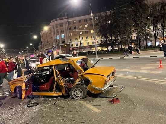 На площади Ленина в Рязани произошло ДТП с участием автобуса №46