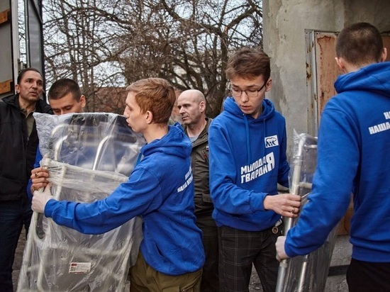 Молодогвардейцы из Смоленской области работают в госпиталях ЛДНР