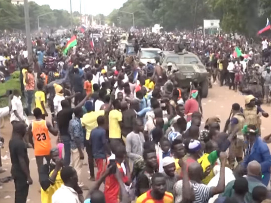 СМИ: в Буркина-Фасо объявили всеобщую мобилизацию