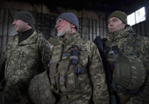 Подразделения Вооружённых сил Украины (ВСУ) в ходе отступления из находящегося в ДНР Артемовска (украинское название — Бахмут) закладывают взрывные устройства в городе