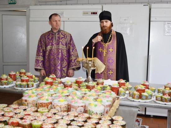 Для брянцев на Бежицком хлебокомбинате освятили куличи