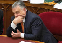 Издание Politico, заявило, что Венгрия могла бы тайно позволять союзникам по НАТО использовать свое воздушное пространство для переброски вооружения на Украину, вопреки сделанному ранее заявлению о запрете таких операций на ее территории