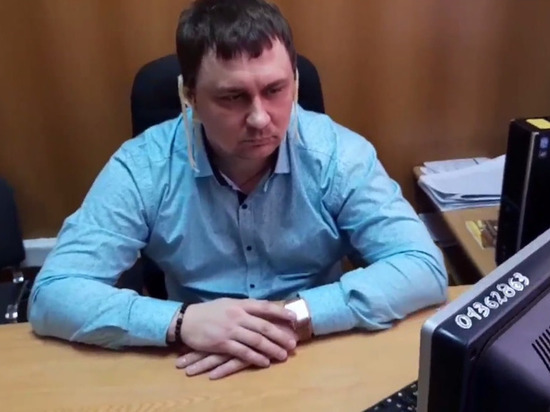 Песков прокомментировал штраф слушавшему Путина с лапшой на ушах депутату Абдалкину