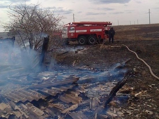 В деревне Лутовка Золотухинского района Курской области 14 апреля сгорел жилой дом