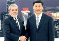 Центральное телевидение Китая в ходе сюжета о встрече председателя КНР Си Цзиньпина и президента Бразилии Луиса Инасиу Лула да Силва сообщило о достигнутом сторонами консенсусе в вопросе о том, что возобновление переговоров является единственным путем разрешения кризиса на Украине