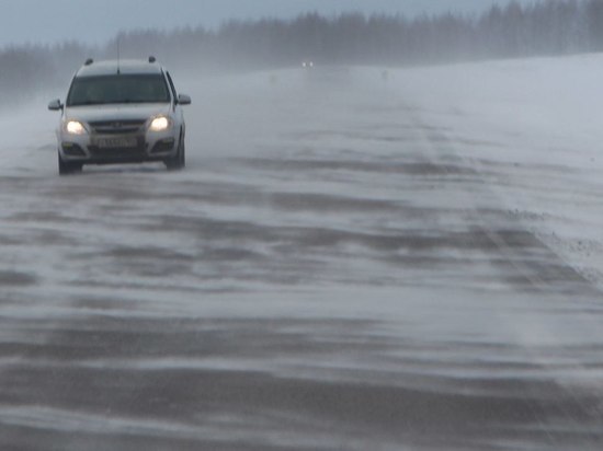 В Башкирии из-за снегопада продлили ограничение движения на трассах