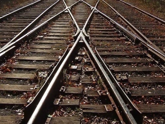 В Сафоново возле железной дороги найден артиллерийский снаряд времён ВОВ