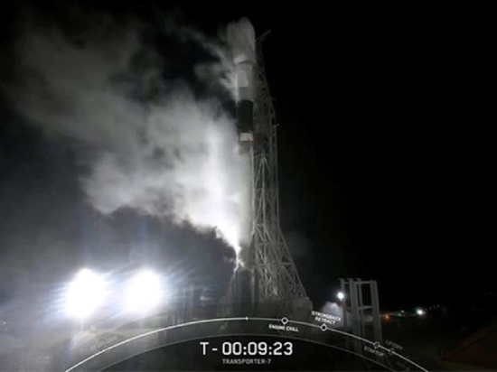 TRT: американская компания SpaceX запустила на на орбиту первый турецкий наблюдательный спутник